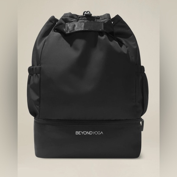 Beyond Yoga Unisex‎ Convertible Gym Bag Black New - Picture 1 of 8